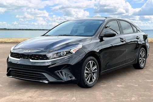 Aurora Black Pearl 2024 Kia Forte LXS