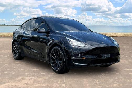 Black 2023 Tesla Model Y Long Range