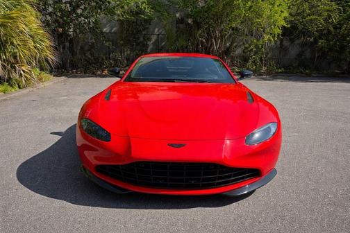 2022 Aston Martin Vantage 