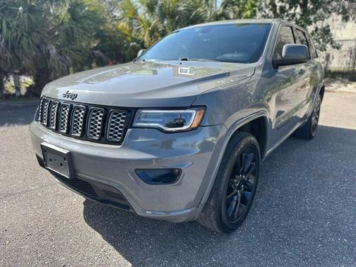 2022 Jeep Grand Cherokee WK Laredo