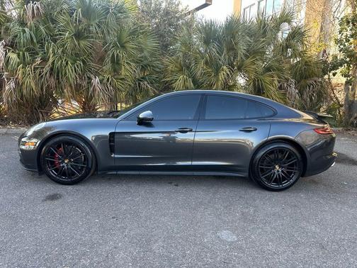 Gray 2019 Porsche Panamera Base