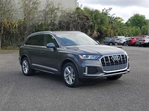 2021 Audi Q7 45 Premium Plus