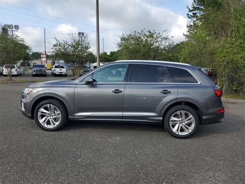 2021 Audi Q7 45 Premium Plus