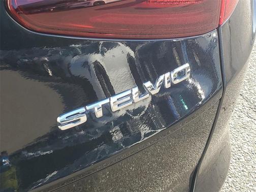 2022 Alfa Romeo Stelvio Sprint