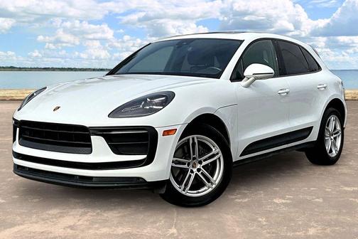 White 2022 Porsche Macan Base