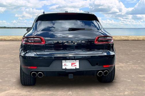 2016 Porsche Macan S