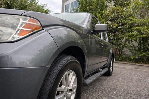 Gun Metallic 2016 Nissan Frontier SV
