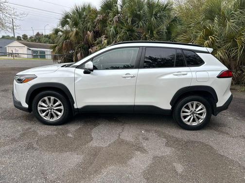 White 2022 Toyota Corolla Cross LE