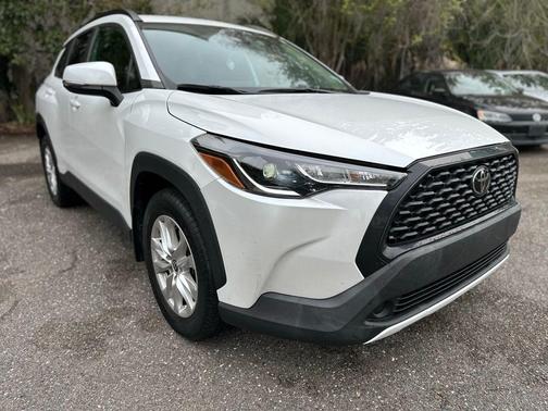White 2022 Toyota Corolla Cross LE