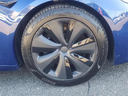 2022 Tesla Model S Base