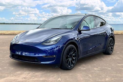 Blue 2023 Tesla Model Y Long Range