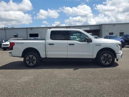 2023 Ford F-150 Lightning XLT