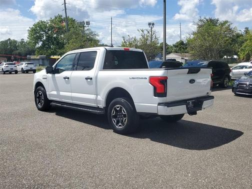 2023 Ford F-150 Lightning XLT