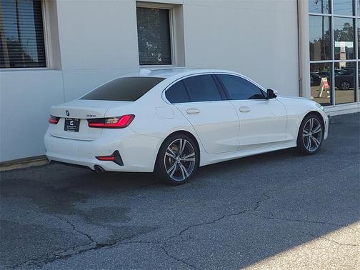 2020 BMW 330 i