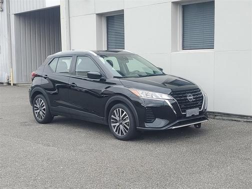 2023 Nissan Kicks SV