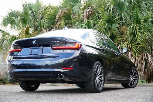 2022 BMW 330 i xDrive