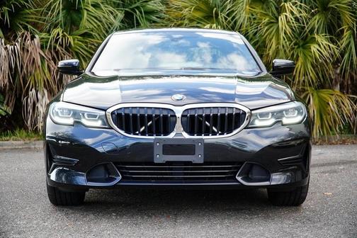 2022 BMW 330 i xDrive