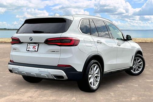 Alpine White 2021 BMW X5 sDrive40i