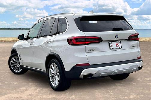 Alpine White 2021 BMW X5 sDrive40i