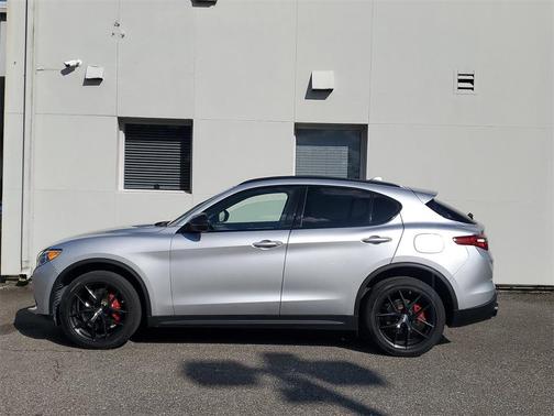 2020 Alfa Romeo Stelvio Base