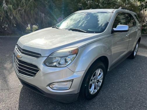 Silver Ice Metallic 2017 Chevrolet Equinox LT