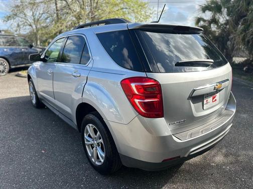 Silver Ice Metallic 2017 Chevrolet Equinox LT