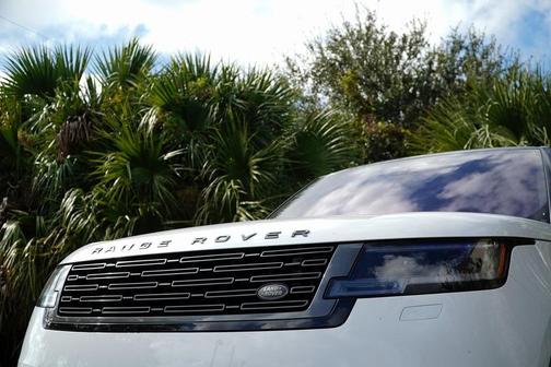 2023 Land Rover Range Rover P530 SE