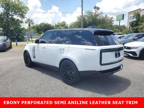 2023 Land Rover Range Rover P530 SE