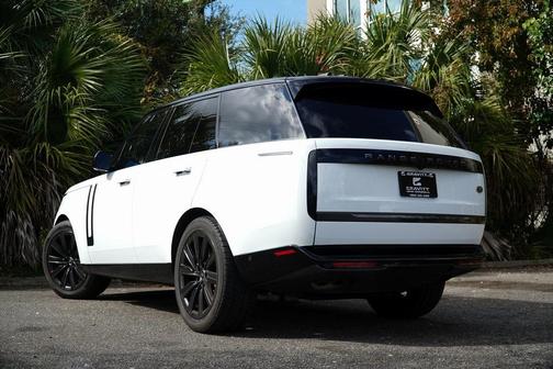 2023 Land Rover Range Rover P530 SE