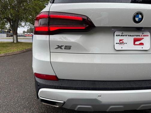 White 2021 BMW X5 xDrive40i