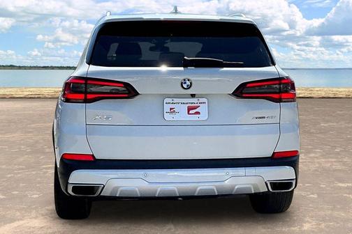 White 2021 BMW X5 xDrive40i
