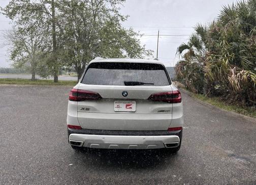 White 2021 BMW X5 xDrive40i