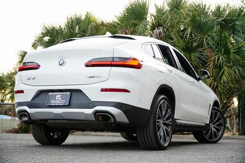 2023 BMW X4 xDrive30i