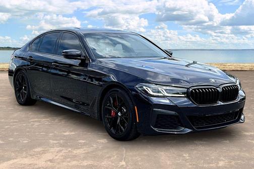 Carbon Black Metallic 2023 BMW 530 i
