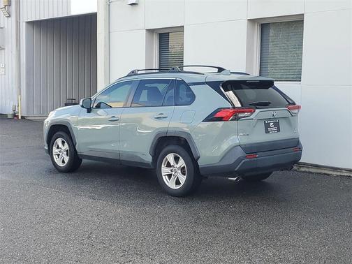 2019 Toyota RAV4 Hybrid XLE