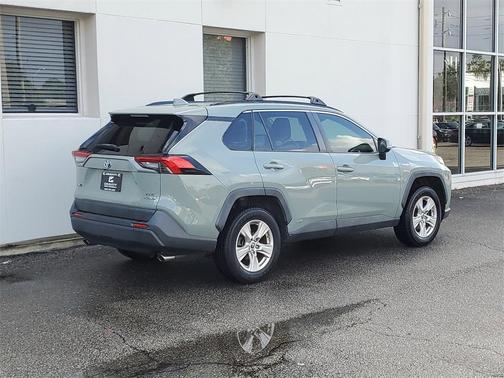2019 Toyota RAV4 Hybrid XLE
