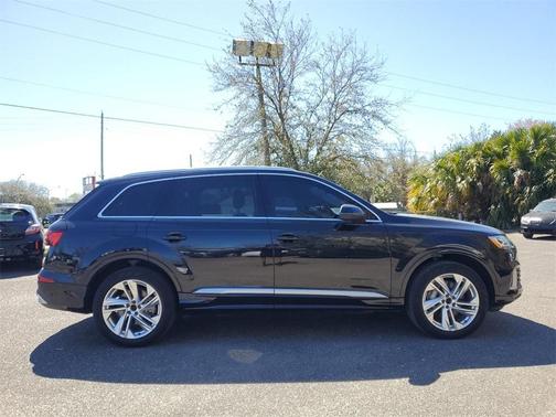 2020 Audi Q7 45 Premium Plus