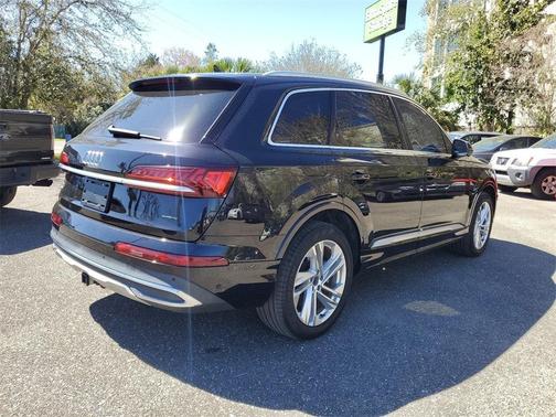 2020 Audi Q7 45 Premium Plus