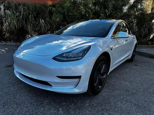 2020 Tesla Model 3 Standard Range Plus