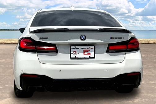 Alpine White 2022 BMW M550 M550i xDrive