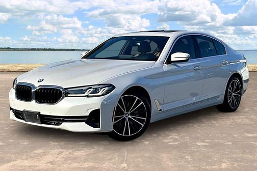 Mineral White Metallic 2023 BMW 530 i
