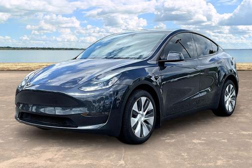 Gray 2024 Tesla Model Y Long Range