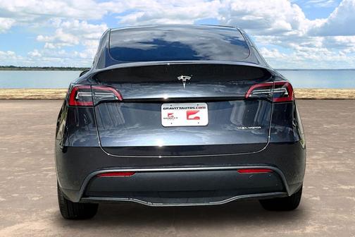 Gray 2024 Tesla Model Y Long Range