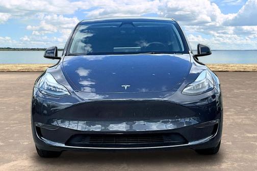 Gray 2024 Tesla Model Y Long Range
