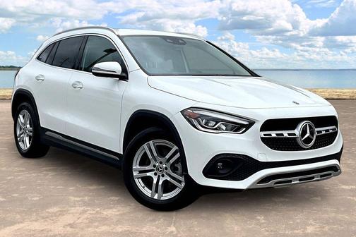 Polar White 2022 Mercedes-Benz GLA 250 Base 4MATIC