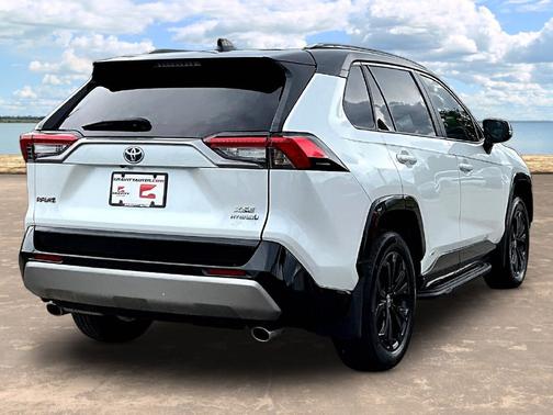 Wind Chill Pearl 2023 Toyota RAV4 Hybrid XSE