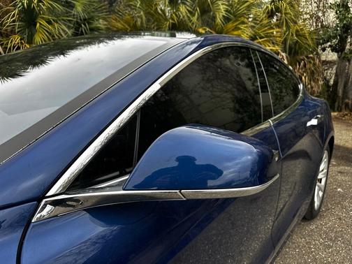 2016 Tesla Model S 75D