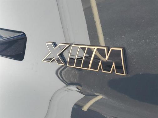 2023 BMW XM Base