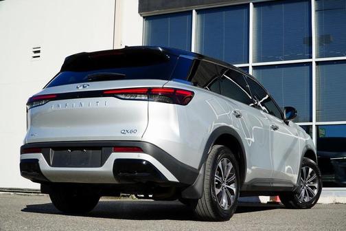 2023 INFINITI QX60 Pure