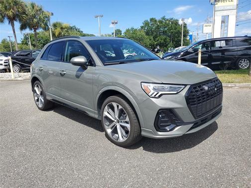 2022 Audi Q3 45 S line Premium